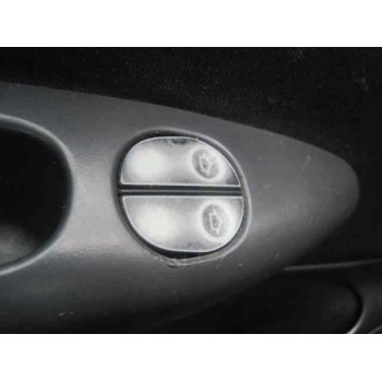 ford fiesta berlina (dx) del año 2000