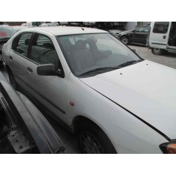 nissan primera berlina (p11) del año 2001