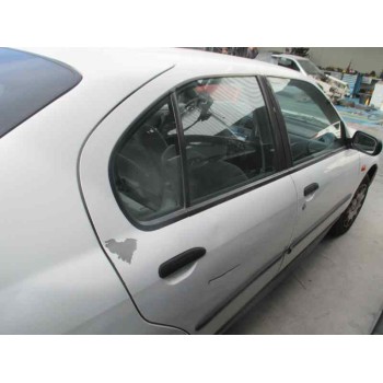 nissan primera berlina (p11) del año 2001