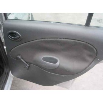 ford fiesta berlina (dx) del año 2000