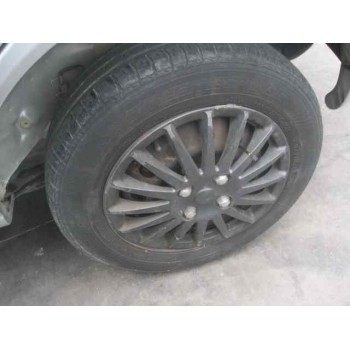 ford fiesta berlina (dx) del año 2000