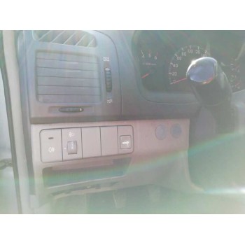 kia cerato del año 2004