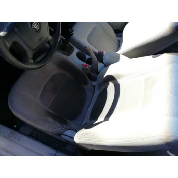 kia cerato del año 2004