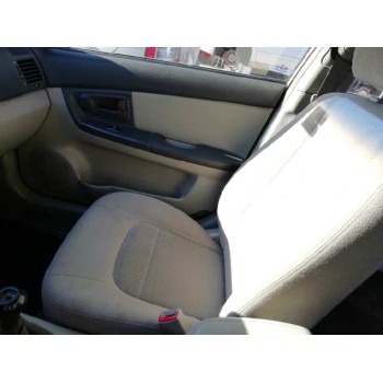 kia cerato del año 2004