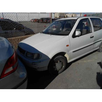 VOLKSWAGEN POLO BERLINA (6N1)