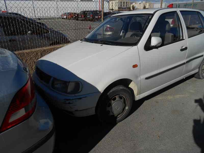 volkswagen polo berlina (6n1) del año 1995
