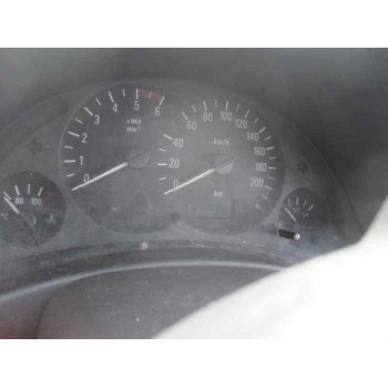 opel corsa c del año 2001