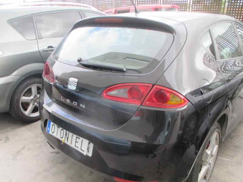 SEAT LEON (1P1)