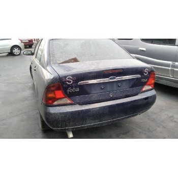 ford focus berlina (cak) del año 2000
