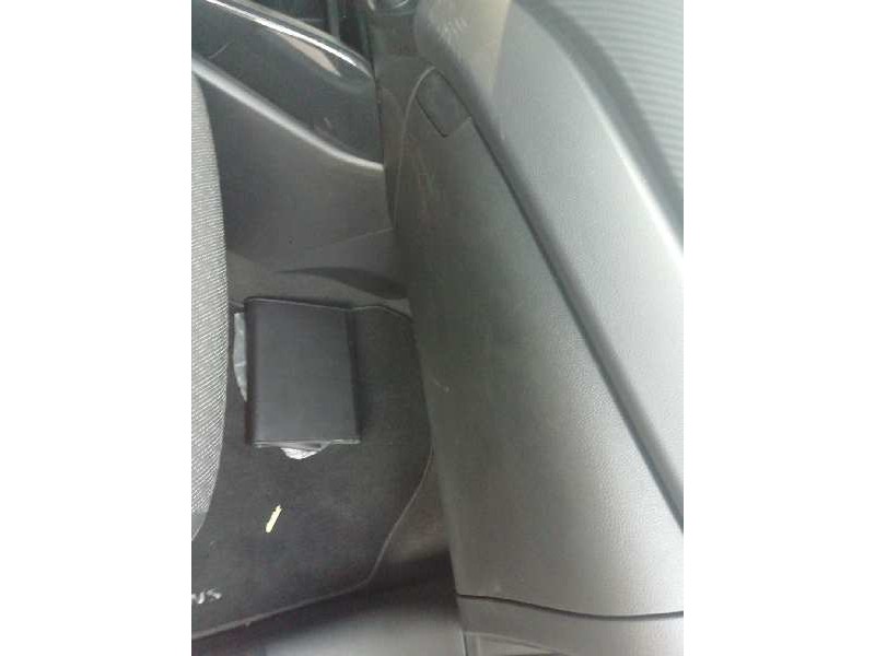 Recambio de guantera para kia carens ( ) drive referencia OEM IAM   