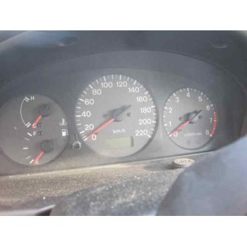 mazda 323 berlina f/s (bj) del año 1998