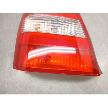 Recambio de piloto trasero izquierdo para nissan primera (p12) 1.6 referencia OEM IAM 89024270  