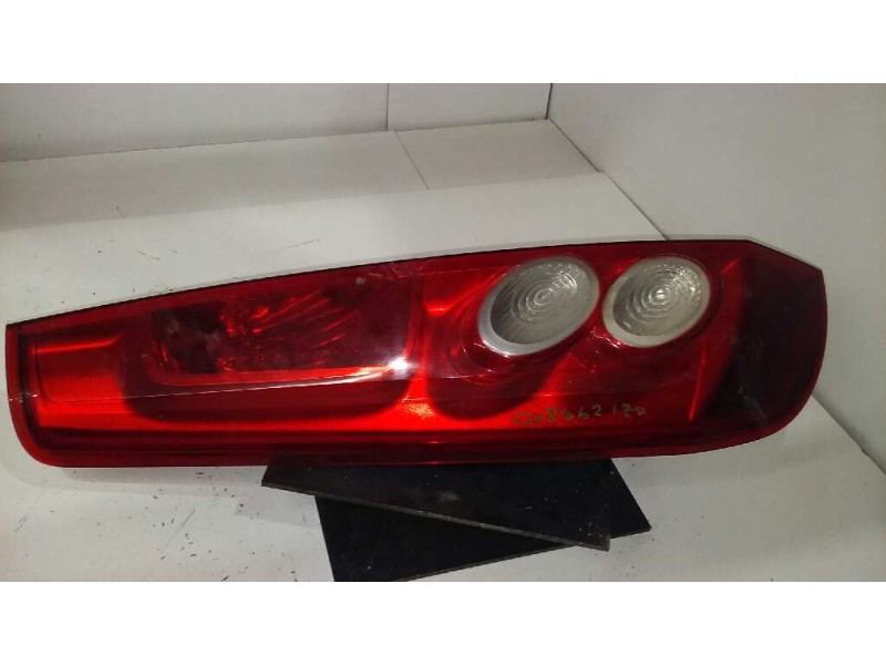 Recambio de piloto trasero izquierdo para ford fiesta (cbk) ambiente referencia OEM IAM  2ª 3P