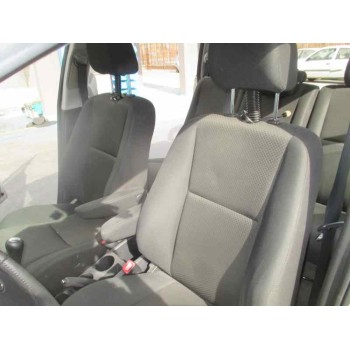 toyota corolla verso (r1) del año 2005