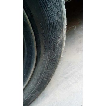 ford focus berlina (cak) del año 2000