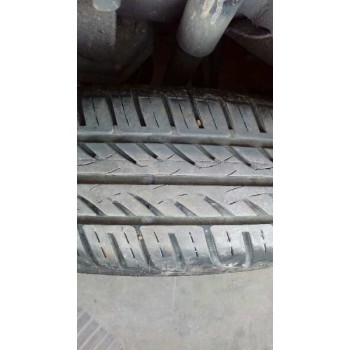 ford focus berlina (cak) del año 2000