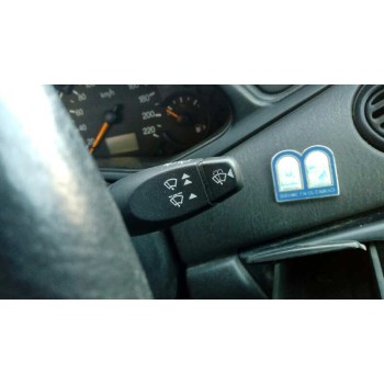 ford focus berlina (cak) del año 2000