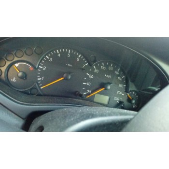 ford focus berlina (cak) del año 2000