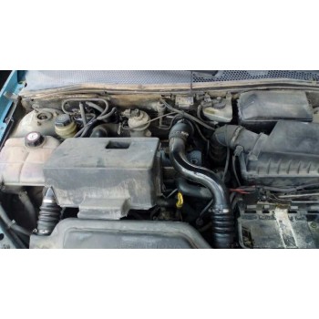 ford focus berlina (cak) del año 2000