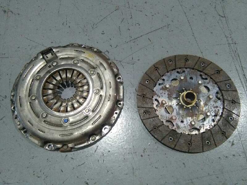 Recambio de kit embrague para peugeot 3008 1.6 hdi fap referencia OEM IAM   