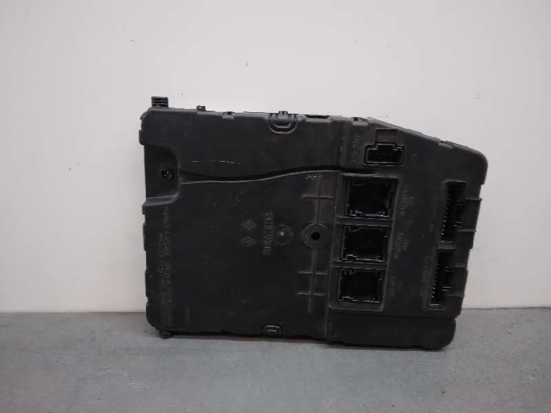 Recambio de centralita bsi para renault megane ii coupe/cabrio luxe privilege referencia OEM IAM 8200606830  