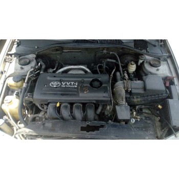 toyota avensis berlina (t 22) del año 2001