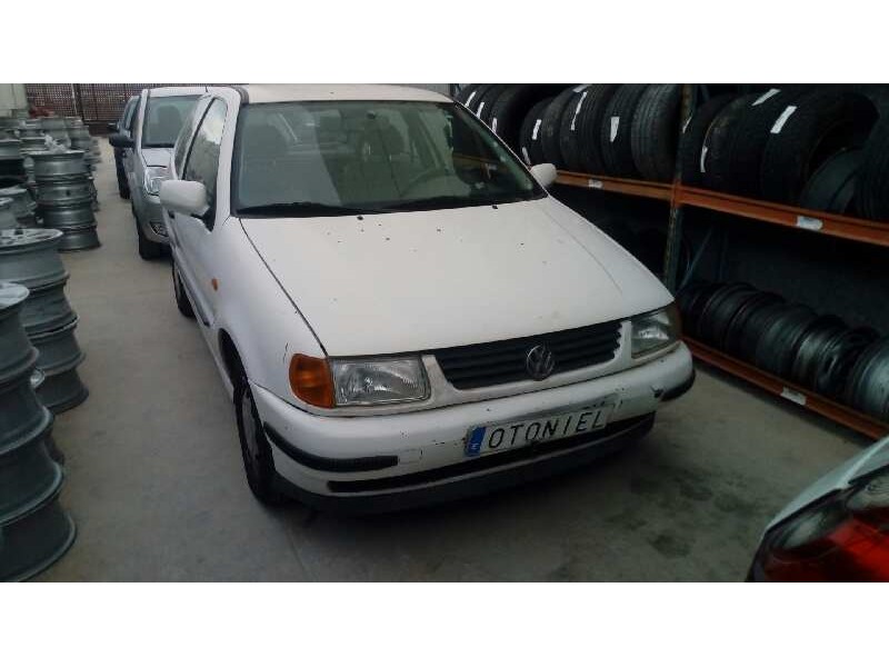 VOLKSWAGEN POLO BERLINA (6N1)