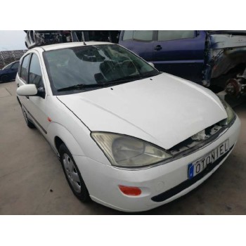 ford focus berlina (cak) del año 2001