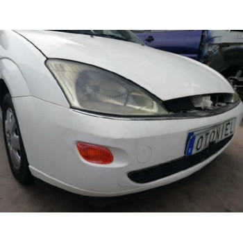 ford focus berlina (cak) del año 2001