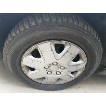 ford focus berlina (cak) del año 2001