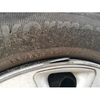 ford focus berlina (cak) del año 2001