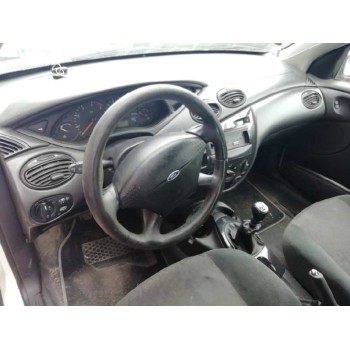 ford focus berlina (cak) del año 2001