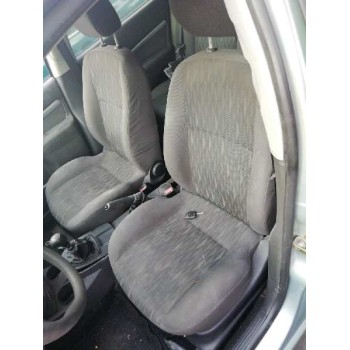 ford focus berlina (cak) del año 2003