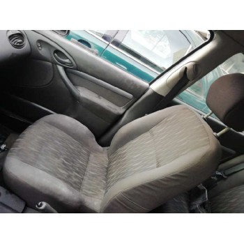 ford focus berlina (cak) del año 2003