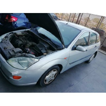 ford focus berlina (cak) del año 2000