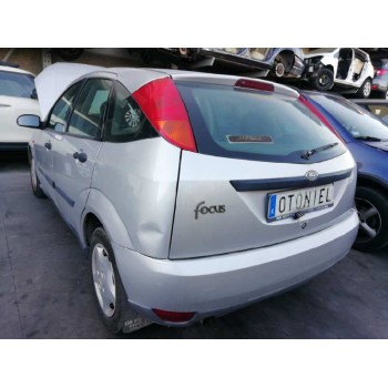 ford focus berlina (cak) del año 2000