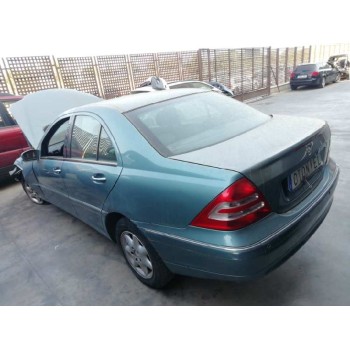 mercedes-benz clase c (w203) berlina del año 2001