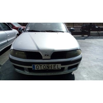 mitsubishi carisma berlina 5 (da0) del año 2002