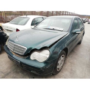 mercedes-benz clase c (w203) berlina del año 2001