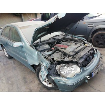 mercedes-benz clase c (w203) berlina del año 2001