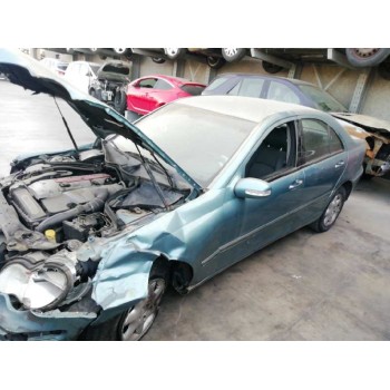 mercedes-benz clase c (w203) berlina del año 2001