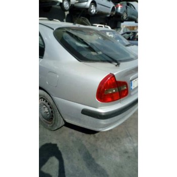 mitsubishi carisma berlina 5 (da0) del año 2002