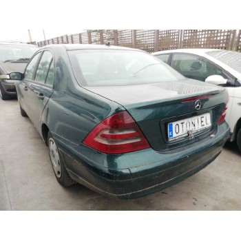 mercedes-benz clase c (w203) berlina del año 2001