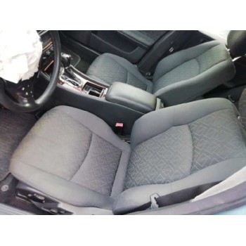 mercedes-benz clase c (w203) berlina del año 2001