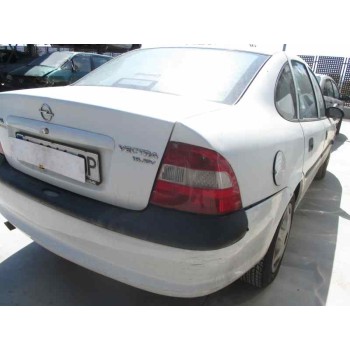 opel vectra b berlina del año 1998