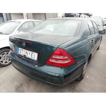 mercedes-benz clase c (w203) berlina del año 2001