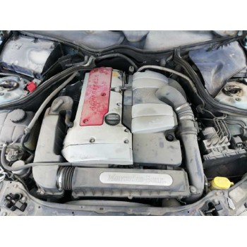 mercedes-benz clase c (w203) berlina del año 2001