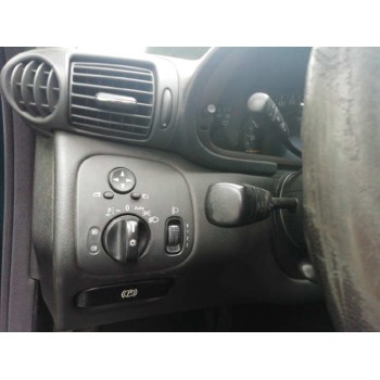 mercedes-benz clase c (w203) berlina del año 2001