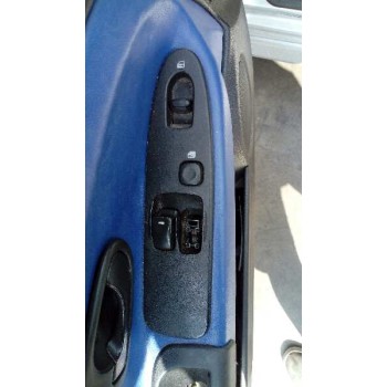 mitsubishi carisma berlina 5 (da0) del año 2002