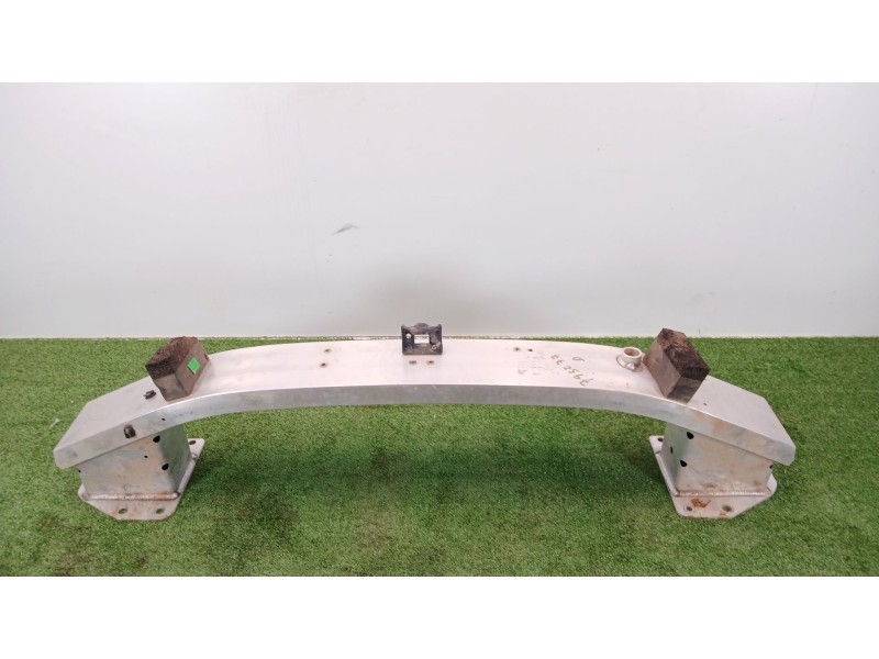 Recambio de refuerzo paragolpes delantero para omoda 5 referencia OEM IAM 501004596AA  